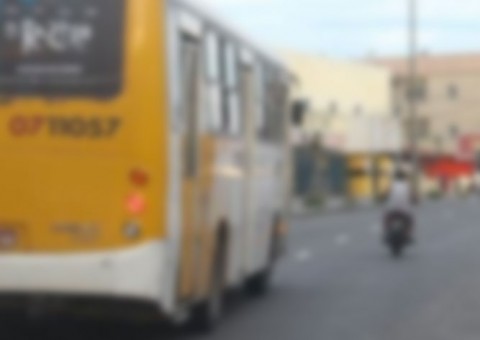 Idosa morre após ser atropelada por ônibus em Manaus