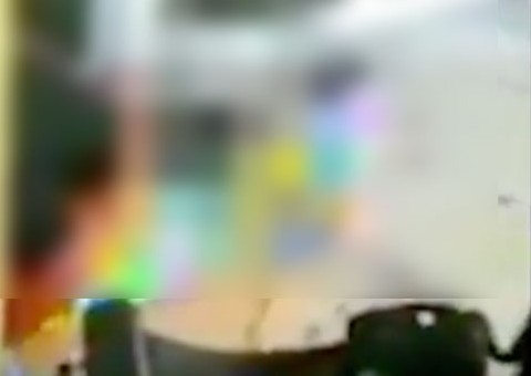 Com pernas amputadas, homem é flagrado fazendo sexo com mulher em local público