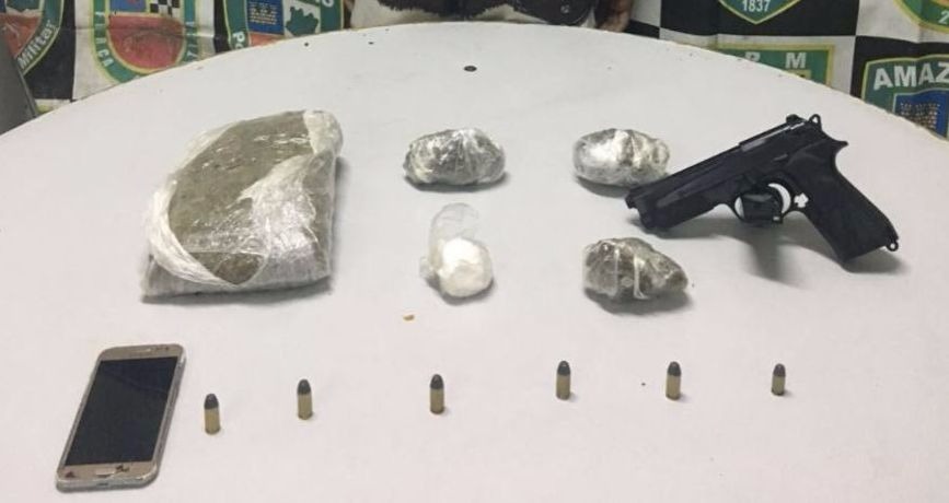 Menino de 12 anos é apreendido com um quilo e meio de drogas em Manaus