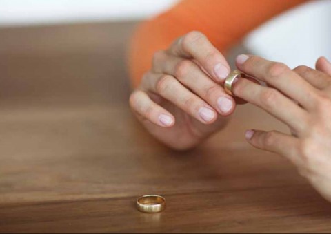 Mulher pede divórcio porque marido fazia tudo em casa 