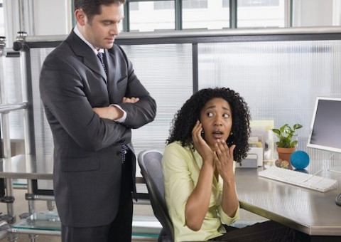 Uso de celular no ambiente de trabalho pode ser proibido no Brasil