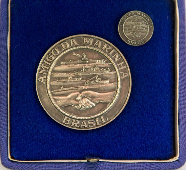 Medalha “Amigo da Marinha” é entregue para personalidades civis e militares de Manaus