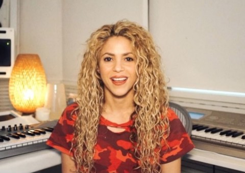 Shakira tem hemorragia nas cordas vocais e interrompe turnê