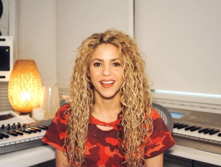 Shakira tem hemorragia nas cordas vocais e interrompe turnê