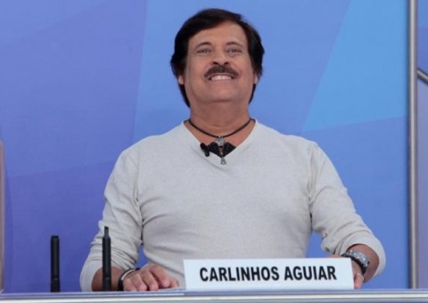 Após demissão, Carlinhos Aguiar é ignorado por Silvio Santos na porta de cabeleireiro 