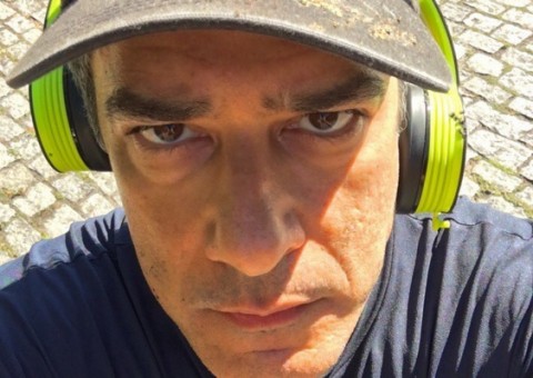 William Bonner solta o verbo e rebate críticas com textão na internet