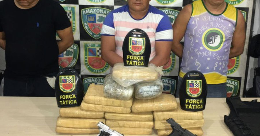 PMs e mais três homens são presos transportando drogas em Manaus