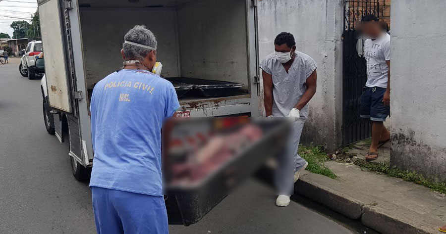 Com marcas de perfurações, corpo de homem é encontrado dentro de residência em Manaus