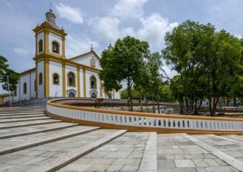 Trânsito é alterado para reinauguração da Praça da Matriz