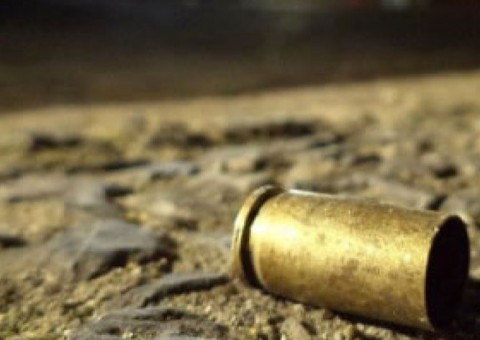 Em Manaus, universitário é jogado de carro e executado no meio da rua