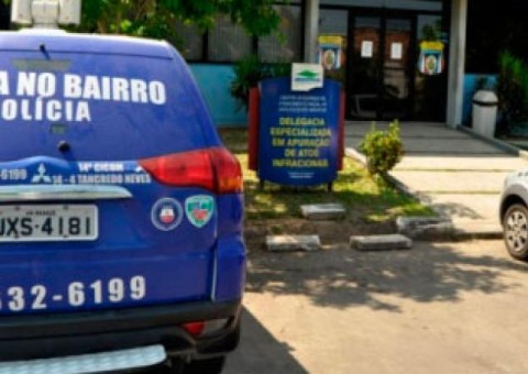 Em Manaus, homens são presos suspeitos de fazer arrastões na madrugada