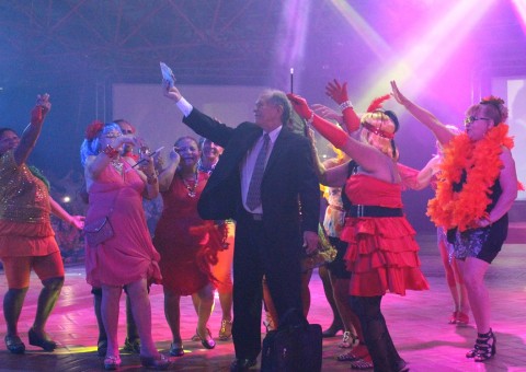 Centro de Convivência do Idoso realiza apresentação sobre a história da TV Brasileira