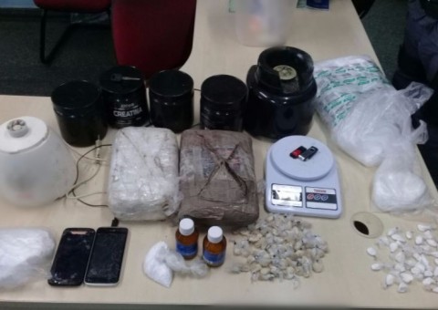 Grupo é preso em flagrante com drogas após tentativa de fuga em Manaus