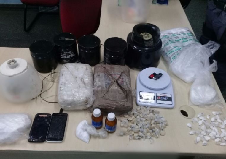 Grupo é preso em flagrante com drogas após tentativa de fuga em Manaus