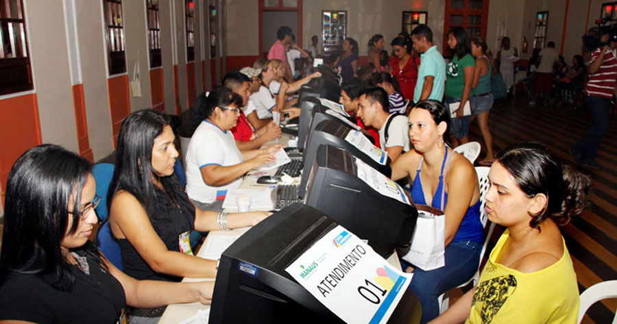  Entrega da documentação do Bolsa Universidade inicia na próxima terça