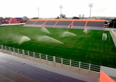 Estádio Carlos Zamith tem fiação elétrica roubada e rodada do Barezão é adiada em Manaus