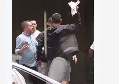 Lutador americano do UFC chama brasileiros de 'animais sujos' e provoca Werdum em porta de hotel