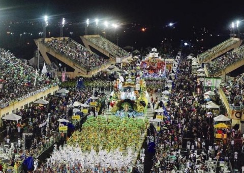 Secretário de Cultura suspende negociações com escolas de samba para desfile 2018