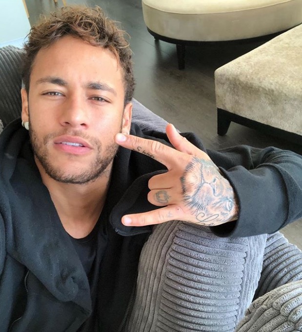 Neymar troca de mansão em Paris após tentativas de invasão