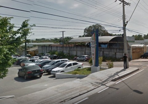 Dupla armada invade e assalta casa de jornalista em Manaus