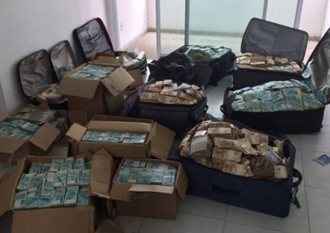 Ex-assessor diz que destruiu provas a pedido de Geddel e Lúcio 