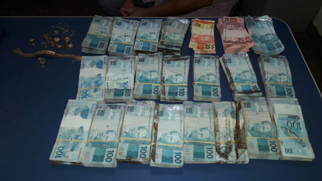 Grupo suspeito de arrombar cofre e roubar R$ 200 mil de empresa é preso no Amazonas