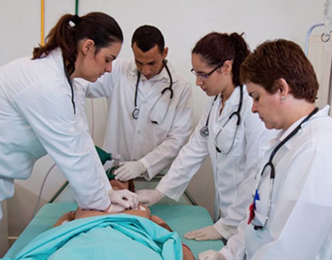 Governo vai suspender por 5 anos criação de cursos de Medicina no País