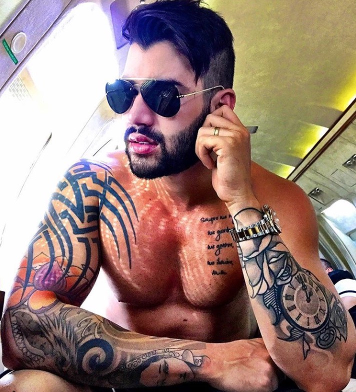 Gusttavo Lima aparece irreconhecível em foto de passado humilde