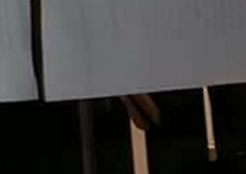 Loja de roupas em Manaus é flagrada usando currículos para imprimir propagandas