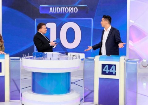 Silvio Santos detona namorado de Fátima Bernardes na TV