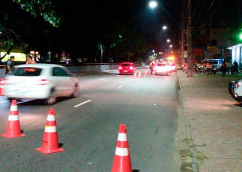 Quatro presos e mais de oito mil pessoas são abordadas durante operação em Manaus