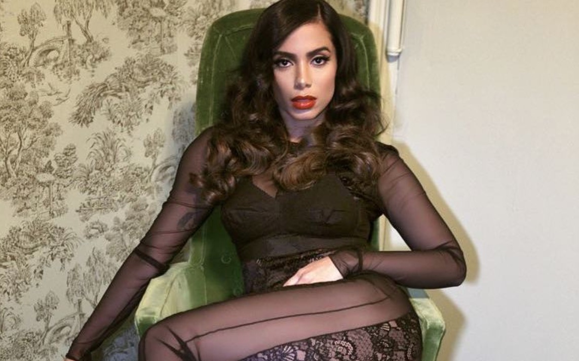 Diretor de clipe mais esperado de Anitta é acusado de assédio e cantora se pronuncia