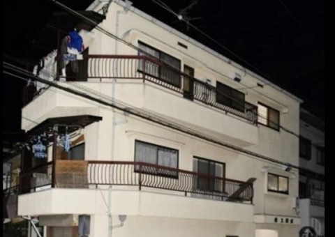 Mãe afoga quatro bebês e guarda os ossos durante 20 anos