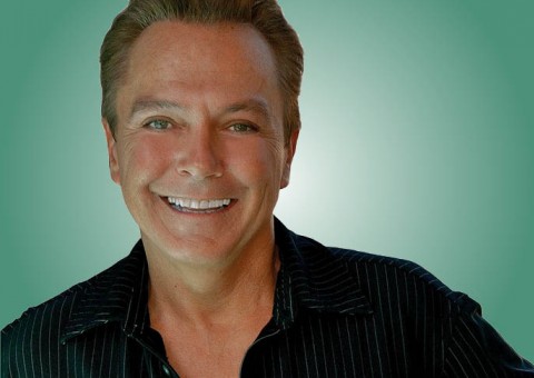 Ator David Cassidy, astro da série 'Família Dó Ré Mi', morre aos 67 anos