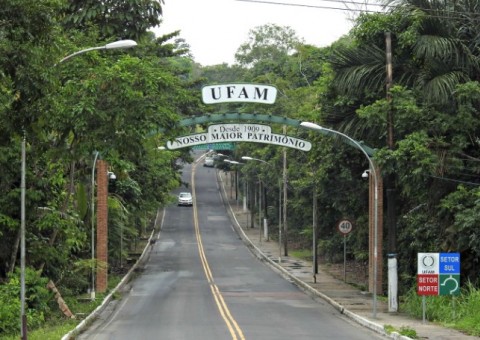 Alunos da Ufam criam alimentos com matéria prima regional para comercialização 