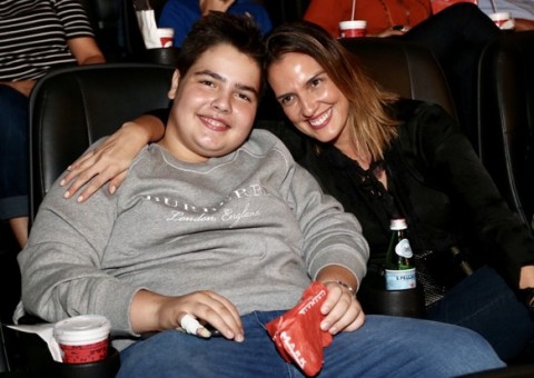 Em rara aparição, filho de Faustão mostra que está a cara do pai