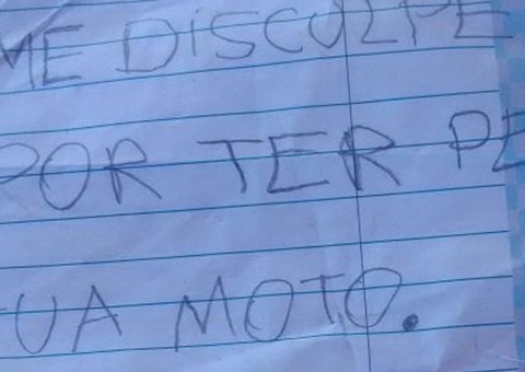 Bandido devolve moto roubada e revela motivo inacreditável para o crime em bilhete