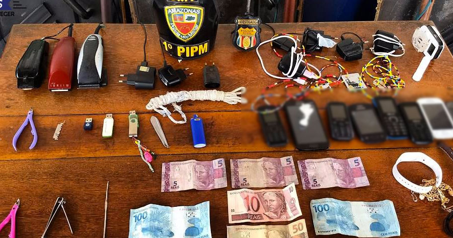 Celulares e dinheiro são apreendidos durante revista em presídio no Amazonas