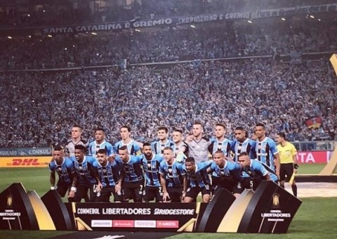 Libertadores: Cícero brilha, e Grêmio vence o Lanús na primeira partida da final