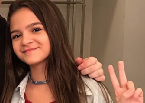 Mãe de Mel Maia nega que atriz de 13 anos esteja namorando