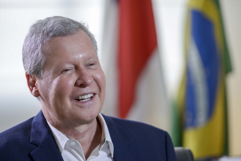 Arthur Neto diz que aceitaria Henrique Meirelles como vice para a Presidência