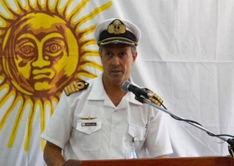 Argentina levará médicos às buscas após desmentir mortes em submarino