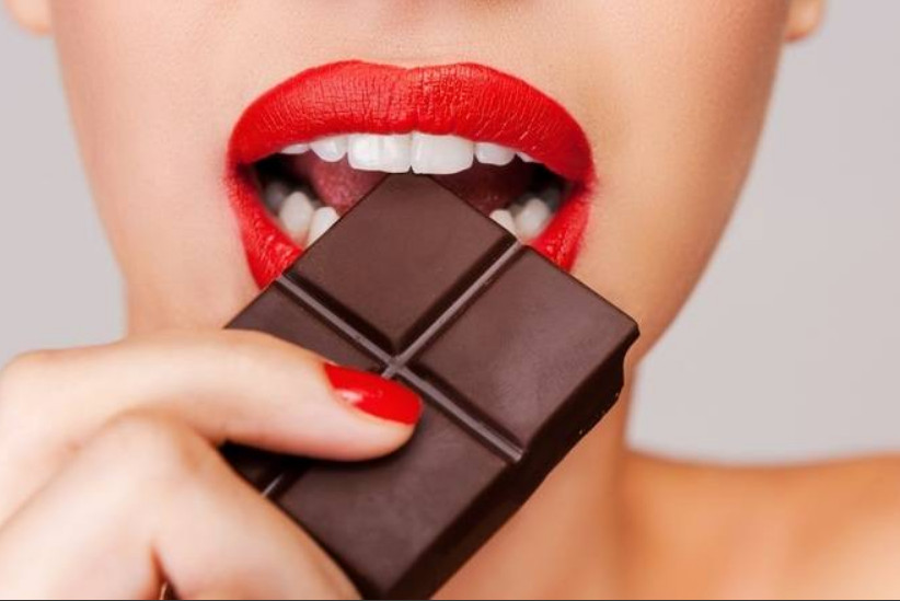 Chocolate faz bem para os dentes, afirma especialista