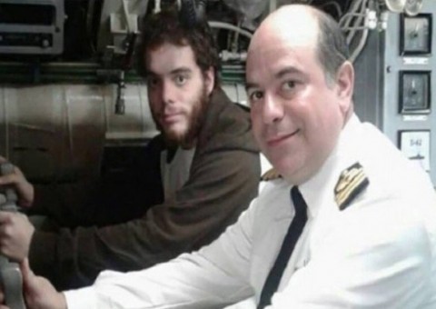 Capitão de submarino desaparecido disse à mãe que faria 'última viagem'  