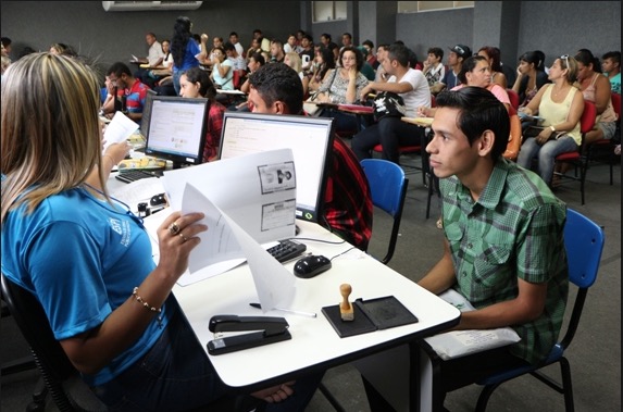 Prazo para entrega de documentos do Bolsa Universidade encerra nesta sexta-feira 