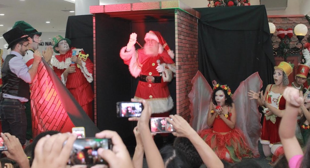 Papai Noel recebe visitantes no Sumaúma Park Shopping durante o fim de semana
