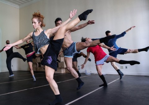 Teatro Amazonas recebe companhia de dança em espetáculo gratuito neste sábado
