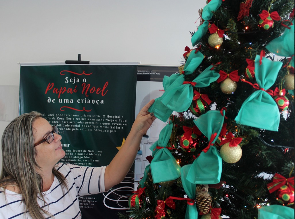 Campanha 'Seja Um Papai Noel' arrecada presentes para crianças carentes