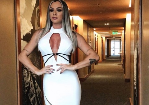 Juju Salimeni ostenta bumbum gigante de fio dental e leva seguidores à loucura