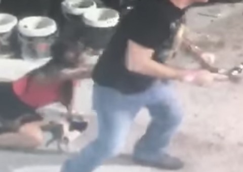  Ferida no chão, Fabíola viu o marido morrer